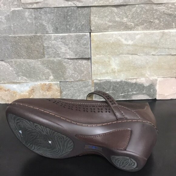 JBU by Jambu Carlton Mary-Jane Wedges - Picture 6 of 7